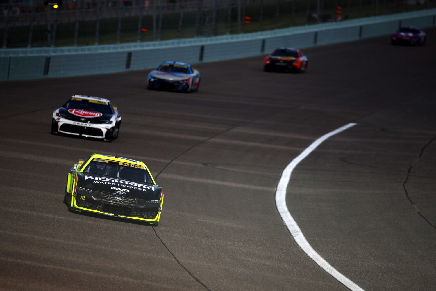 Blaney, Hamlin Fall Agonizingly Short of Title Race Berth at Homestead