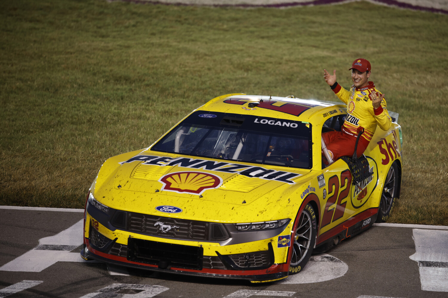 Logano and No. 22 Penske Crew Seek Another Championship